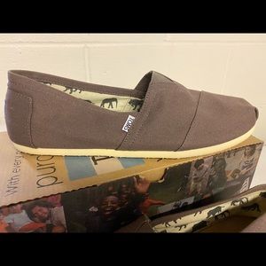 Men’s Toms Shoes